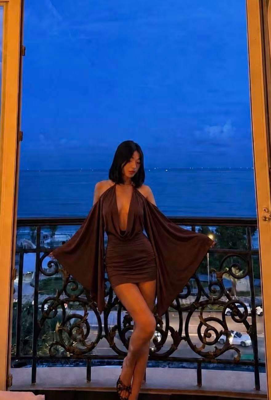 VESTIDO ESCOTE MARIPOSA