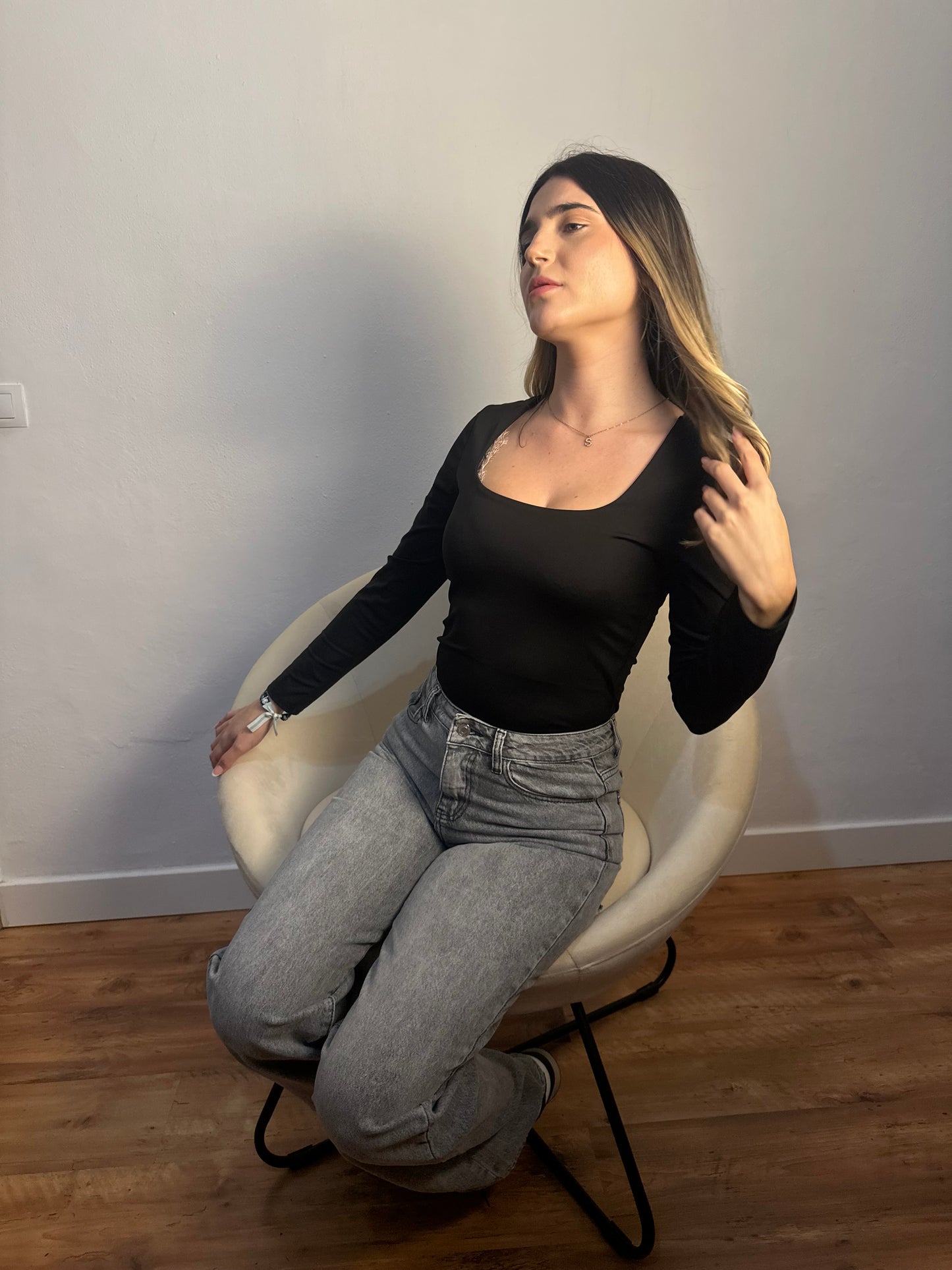 CAMISETA CUELLO CUADRAD